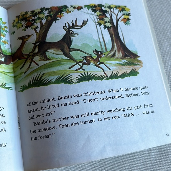 Walt Disney's *Vintage* Story of Bambi 24 Pg Read Along Book *TAPE NOT INCLUDED* - Picture 5 of 7